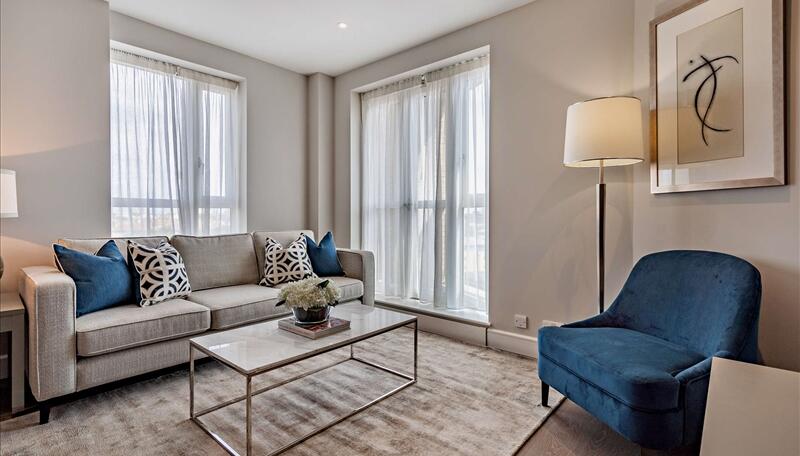 1 bed property in Westferry Circus, London